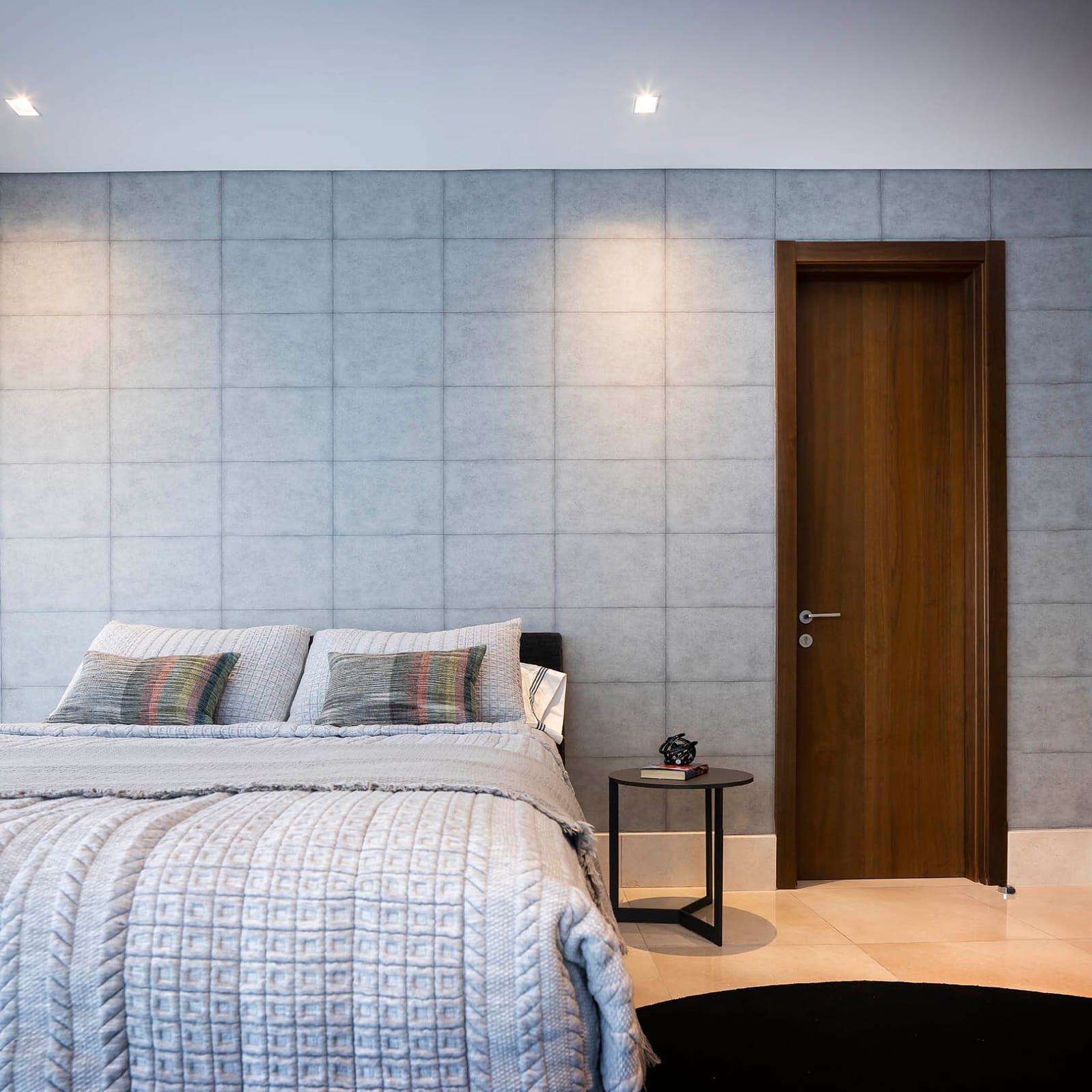 1000204801